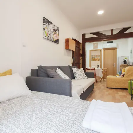 Center Bairro Alto Апартаменты