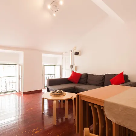 Center Bairro Alto Апартаменты *