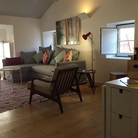 Center Bairro Alto Апартаменты Лиссабон