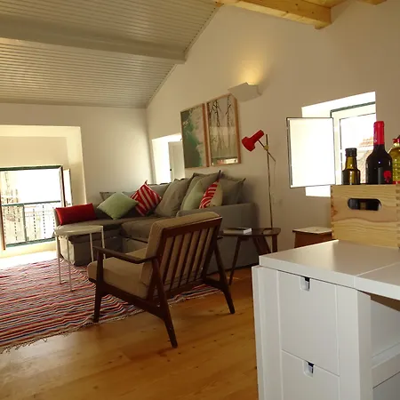 Center Bairro Alto Апартаменты Лиссабон