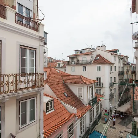 Center Bairro Alto Апартаменты Лиссабон