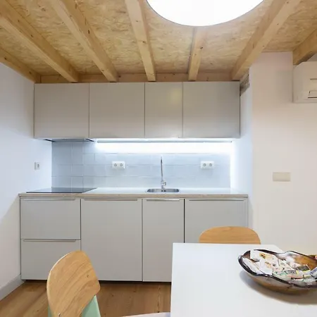Center Bairro Alto Apartment *