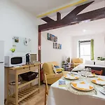 Center Bairro Alto Апартаменти Лісабон